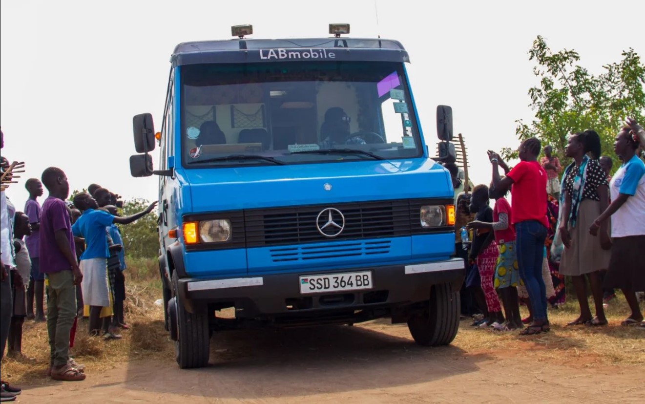 Labmobile: on the road in Northern Uganda
