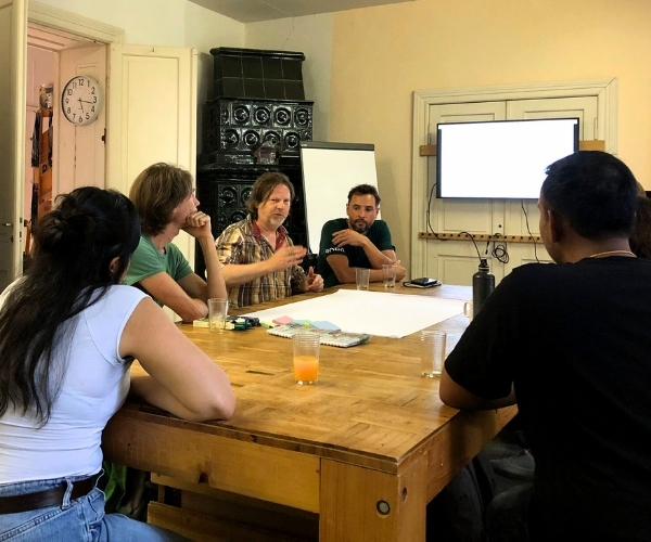 {{brizy_dc_image_alt imageSrc=